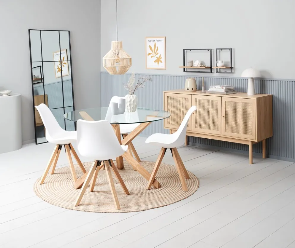 AGERBY + BLOKHUSMesa AGERBY Ø119 roble natural + 4 sillas BLOKHUS blanco