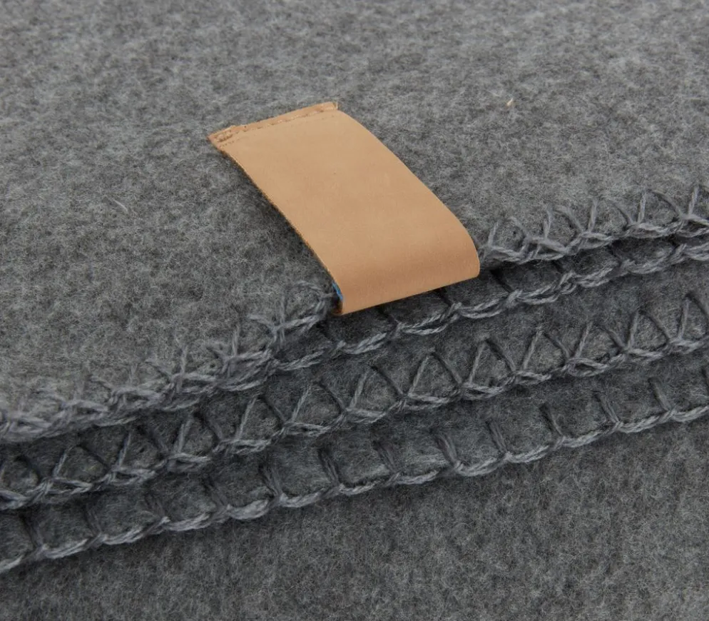 DAGLILJEManta de forro DAGLILJE 130x170 gris oscuro