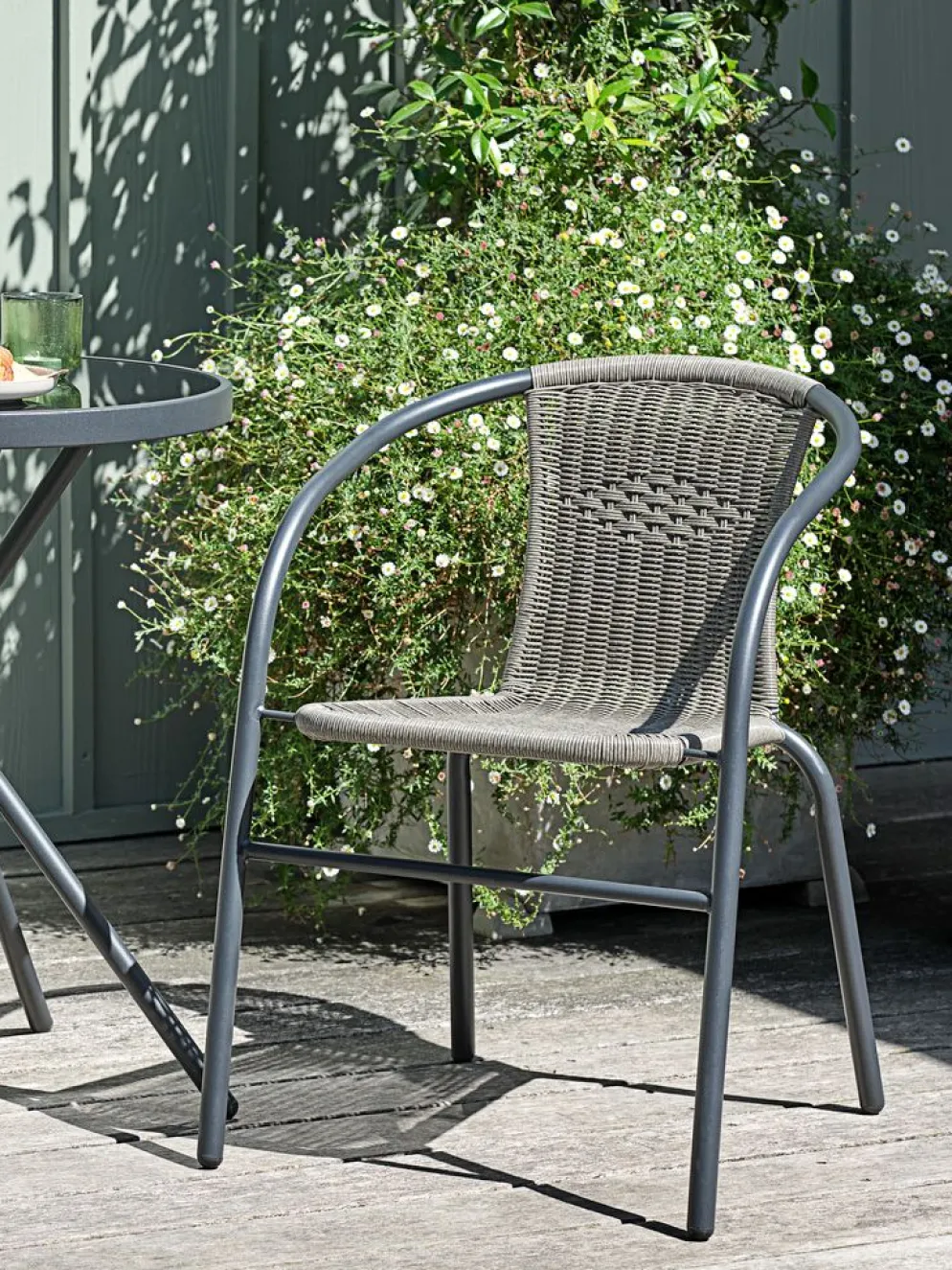 GRENAASilla apilable GRENAA gris