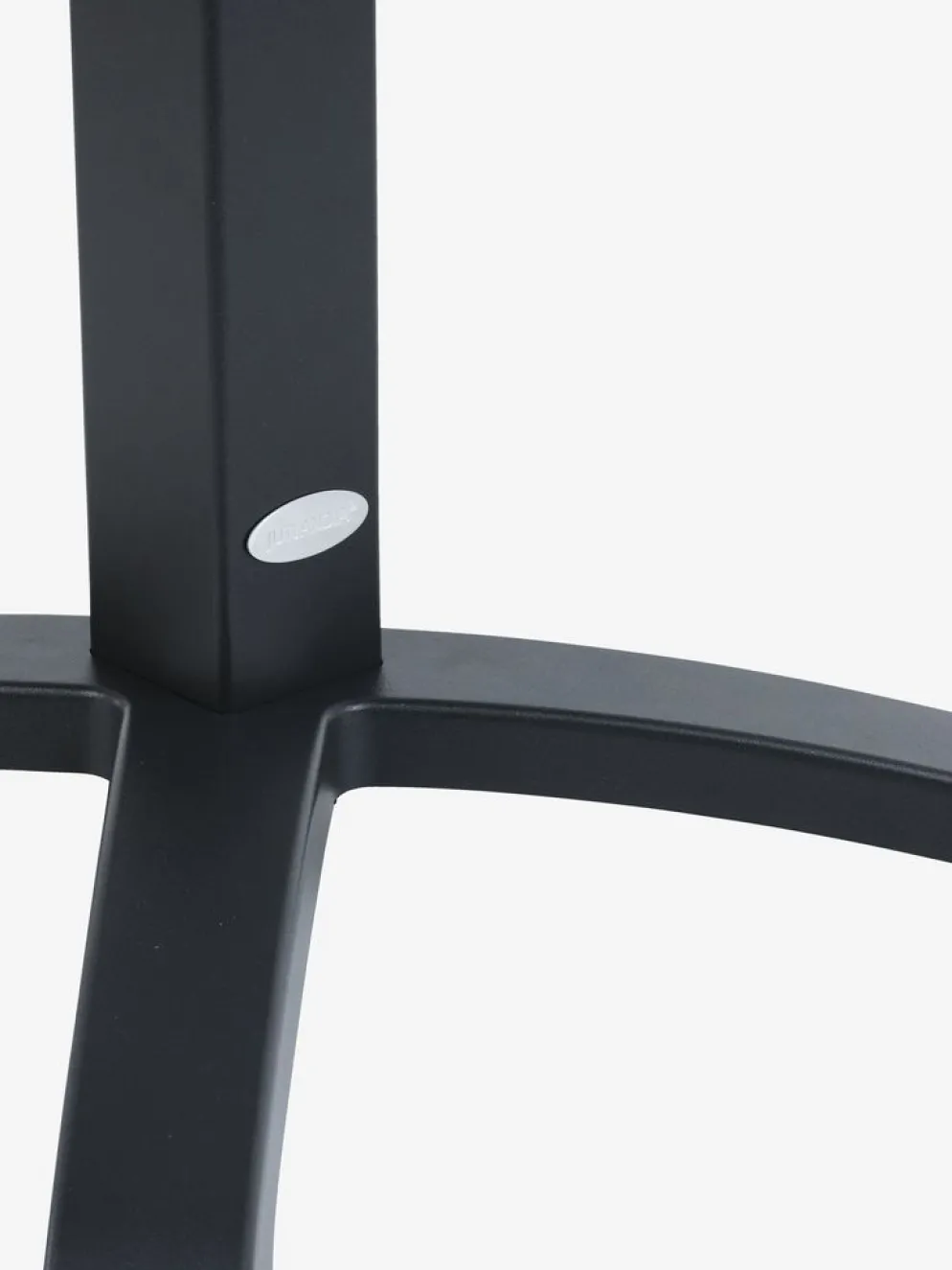 HOBRO + AIDTMesa HOBRO L70 + 2 sillas AIDT negro