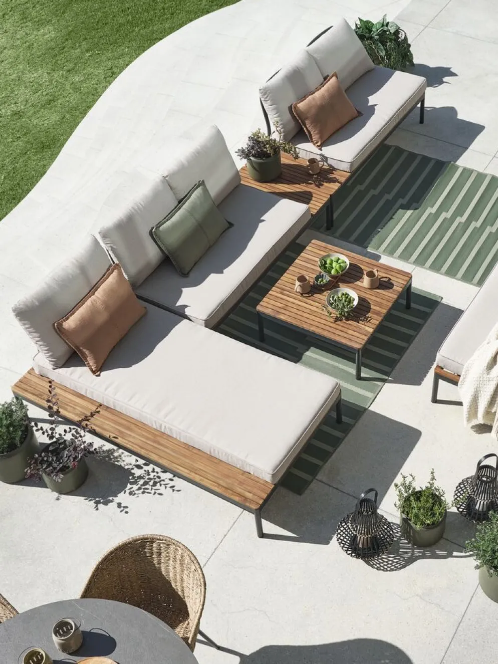 HOUConjunto jardín HOU con chaise longue 3 plazas madera dura