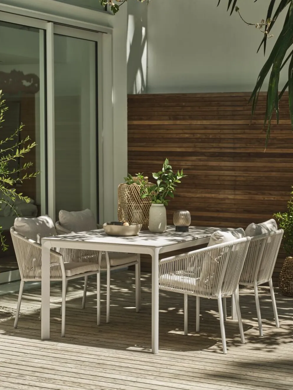KUMLAMesa de jardín KUMLA A95xL150 beis