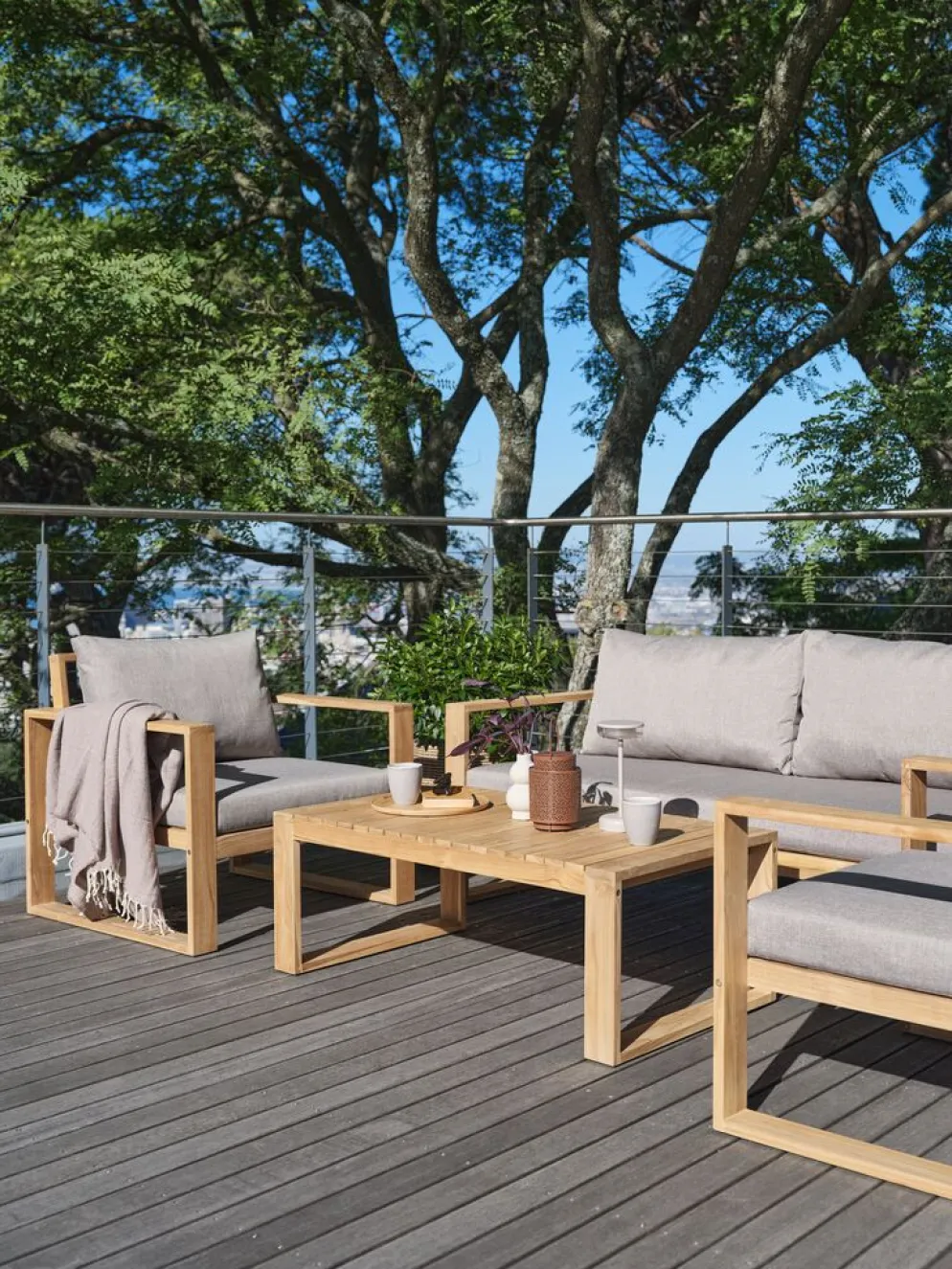 LILLEHOLMConjunto muebles jardín LILLEHOLM 4,5 plazas teca