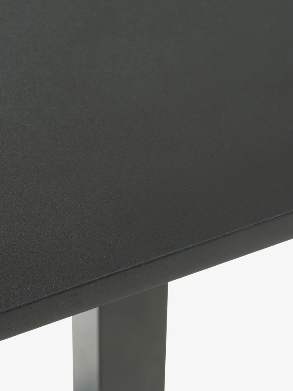LUNDTOFTEscritorio elevable LUNDTOFT 40x70 negro