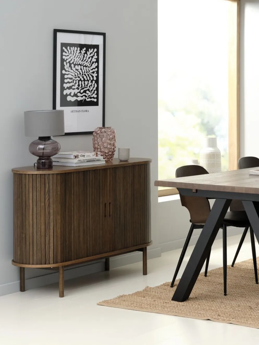 LYNGVIGAparador LYNGVIG 120cm 2 puertas persiana roble oscuro
