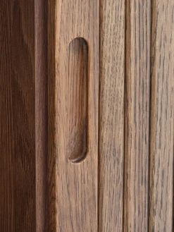 LYNGVIGMueble TV LYNGVIG 120cm 2 puertas persiana roble oscuro