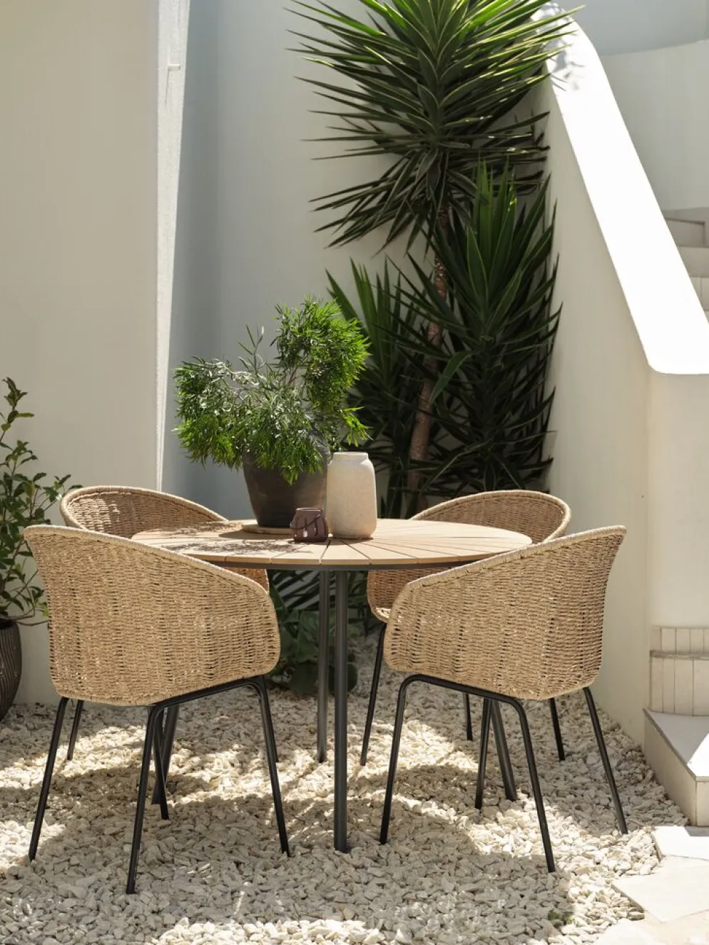 RANGSTRUP + TUERNEMesa RANGSTRUP Ø110 + 4 sillas TUERNE natural