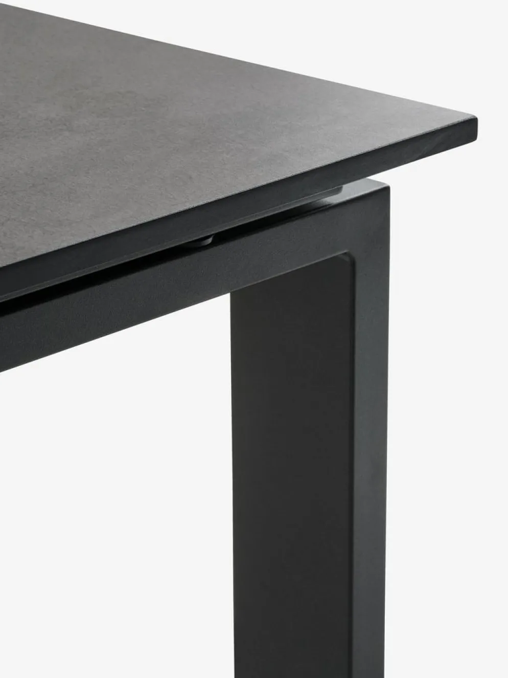 SONNERUP + GILJAMesa SONNERUP L215 + 4 sillas GILJA gris