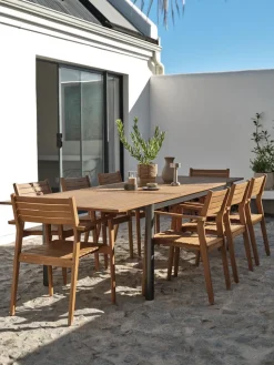 ULBJERG + HAMRAMesa ULBJERG L214/297 + 4 sillas HAMRA madera dura