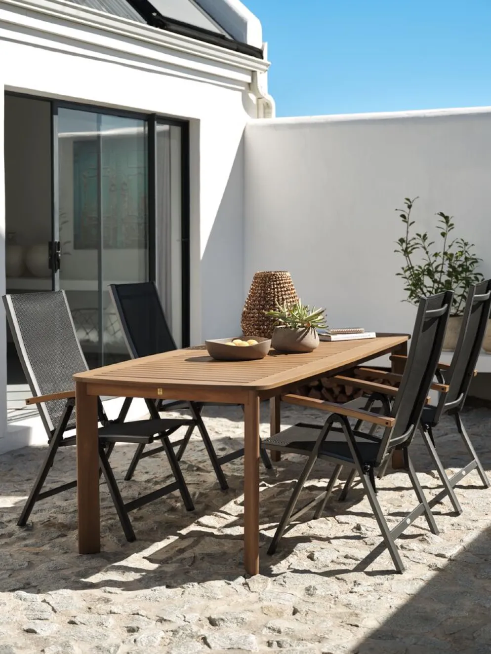 UVDAL + SIRDALMesa UVDAL L223 madera dura + 4 sillas SIRDAL gris