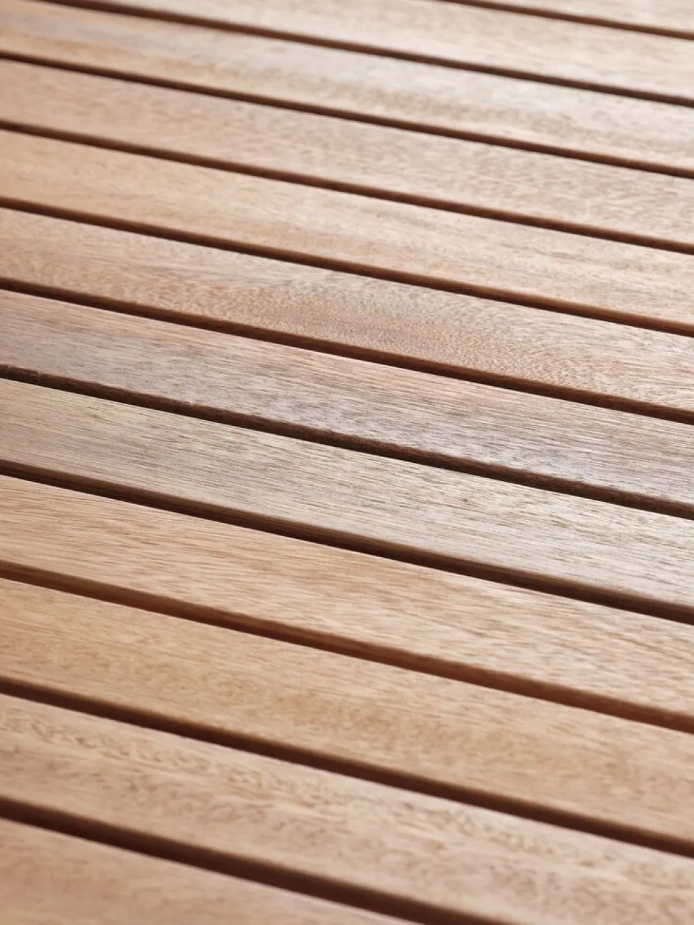 VRAADAL + GUDHJEMMesa VRAADAL L62 madera dura + 2 sillas GUDHJEM natural